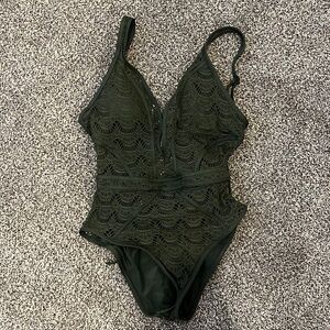 BECCA By Rebecca Virtue COLOR PLAY One Piece PLUNGE Green
